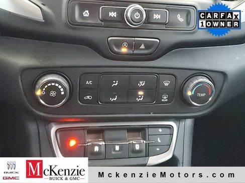 Used 2024 GMC Terrain SLE AWD/4WD image 18