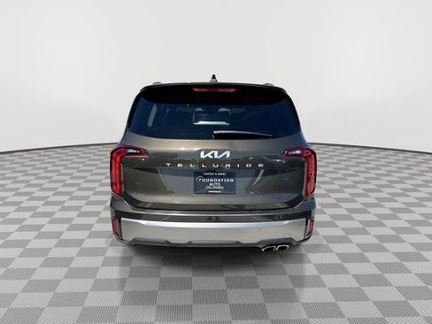 Certified 2025 Kia Telluride S FWD image 8