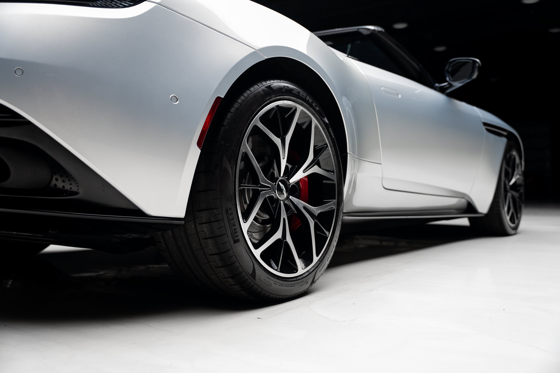 Used 2019 Aston Martin DB11 Volante RWD image 82