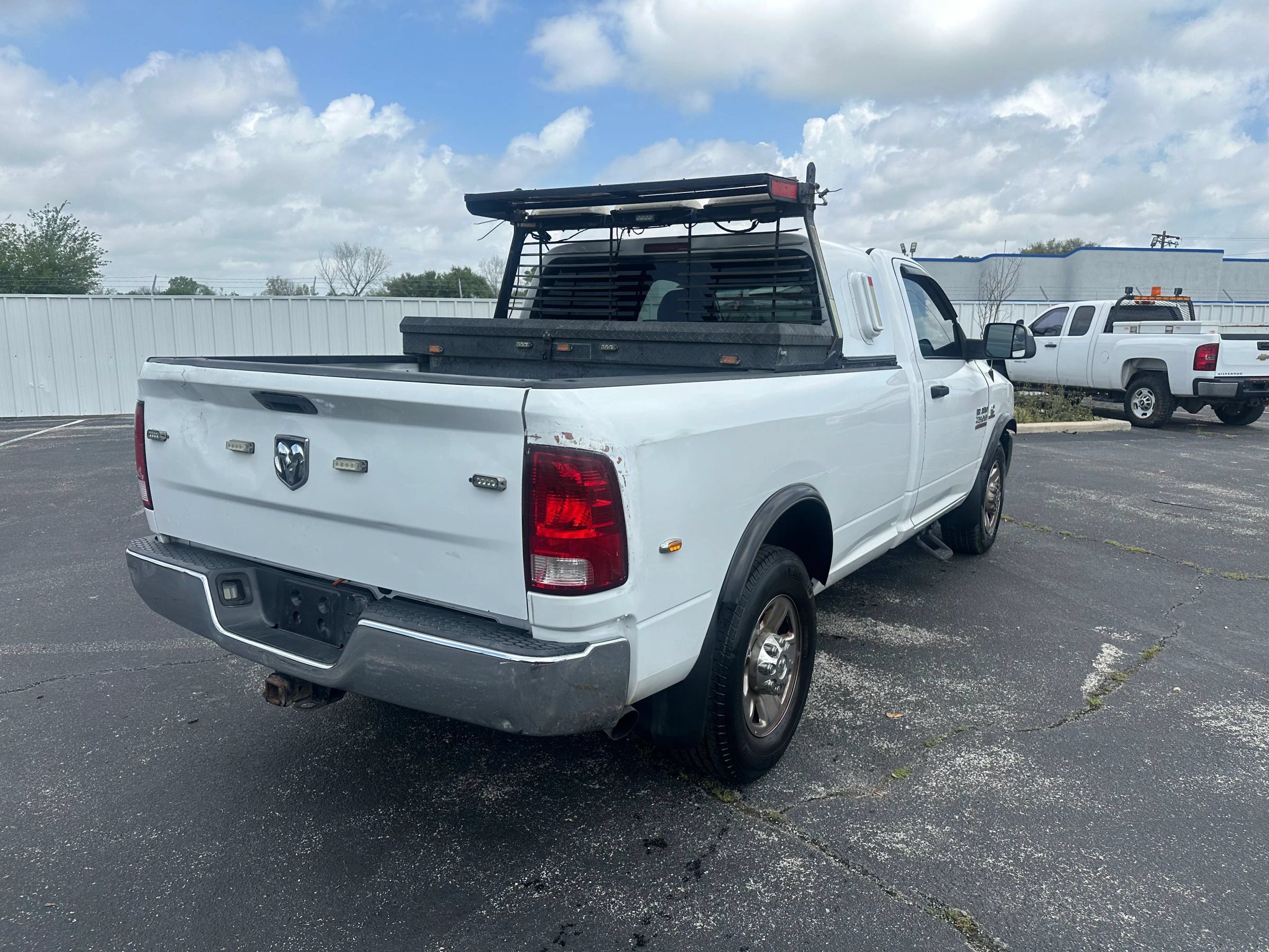 Used 2018 RAM 2500 Tradesman w/ Chrome Appearance Group RWD image 5