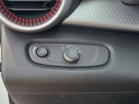 New 2026 Chevrolet Trax RS image 25