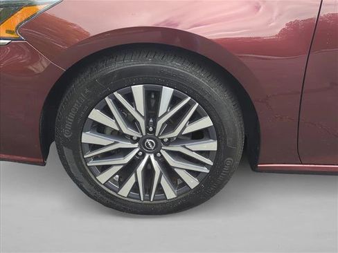 Used 2024 Nissan Altima 2.5 SV image 27