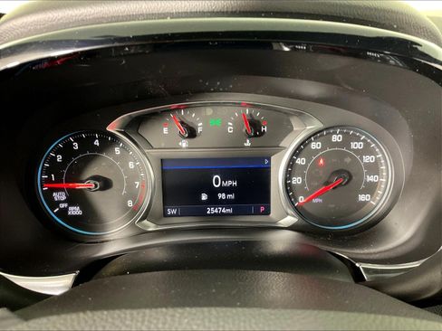 Used 2023 Chevrolet Traverse LT FWD image 13