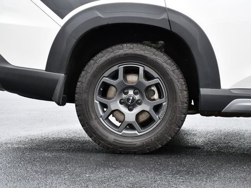Used 2023 Honda Pilot TrailSport image 10
