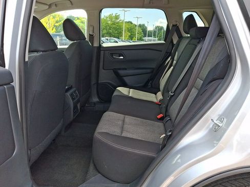 Used 2024 Nissan Rogue SV AWD/4WD image 10
