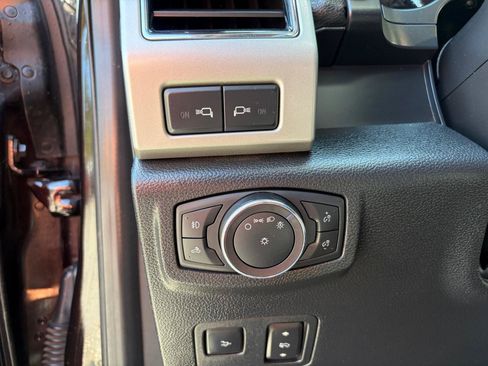 Used 2019 Ford F250 Lariat w/ Lariat Ultimate Package AWD/4WD image 13