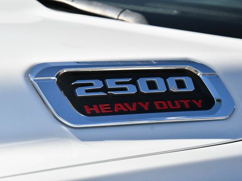 Used 2024 RAM 2500 Laramie image 13