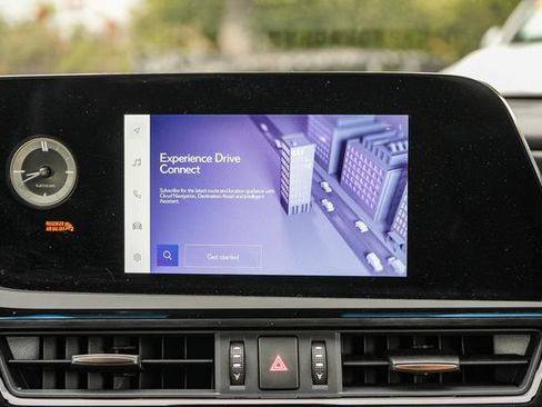 Used 2025 Lexus ES 350 w/ Accessory Package (Z2) FWD image 16