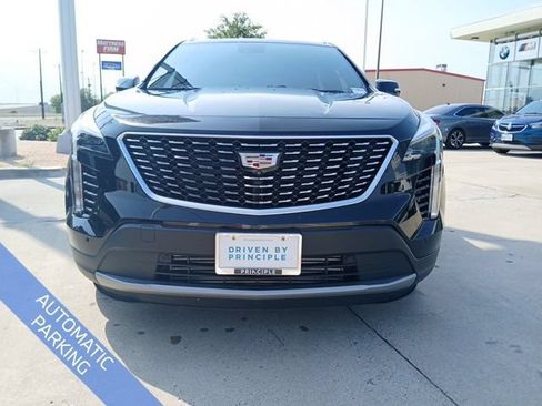 Used 2023 Cadillac XT4 Premium Luxury w/ Enhanced Visibility Package FWD image 2