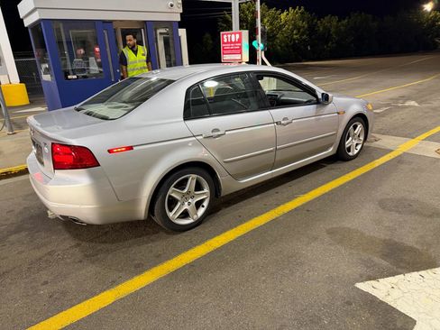 Used 2004 Acura TL FWD image 4