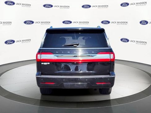 Used 2019 Lincoln Navigator L Select AWD/4WD image 4