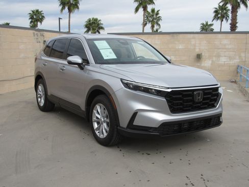 Used 2025 Honda CR-V EX image 2