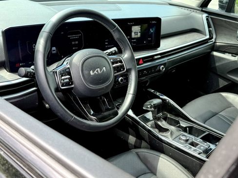 Certified 2024 Kia Sorento SX AWD/4WD image 12