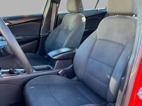 Used 2017 Chevrolet Cruze LT w/ Convenience Package image 27