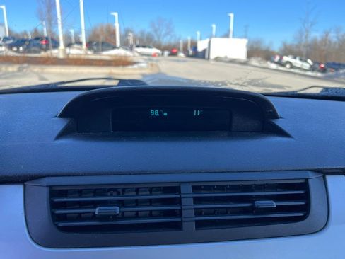 Used 2011 Ford Focus SE image 17