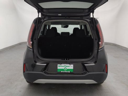Used 2023 Kia Soul LX w/ LX Technology Package image 29