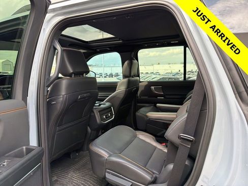 Used 2025 Ford Expedition Tremor image 17