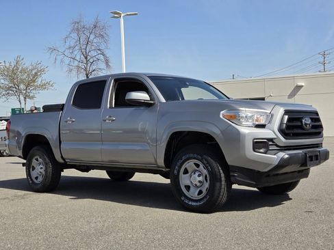 Used 2021 Toyota Tacoma SR AWD/4WD image 4