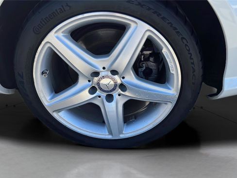 Used 2013 Mercedes-Benz CLS 550 image 16