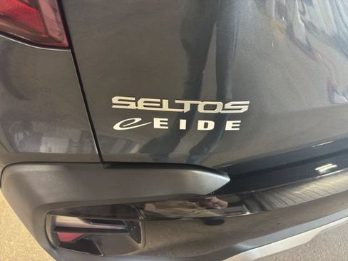 Used 2024 Kia Seltos S AWD/4WD image 32