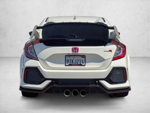 Used 2018 Honda Civic Type R image 7