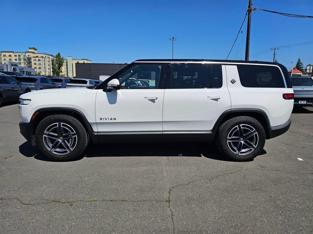 Used 2025 Rivian R1S Adventure Dual AWD/4WD image 4
