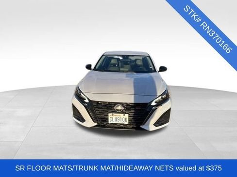 Used 2024 Nissan Altima 2.5 SR image 2