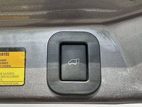 Used 2013 Toyota Sienna LE FWD image 43