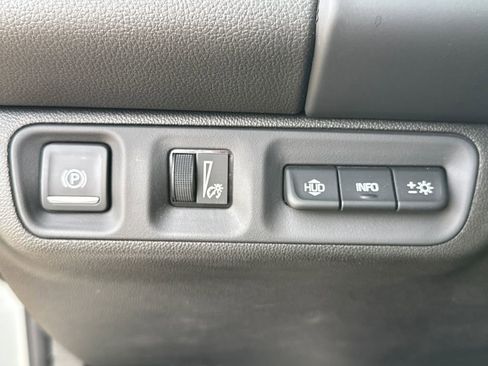 Used 2023 GMC Acadia Denali w/ Denali Ultimate Package image 31