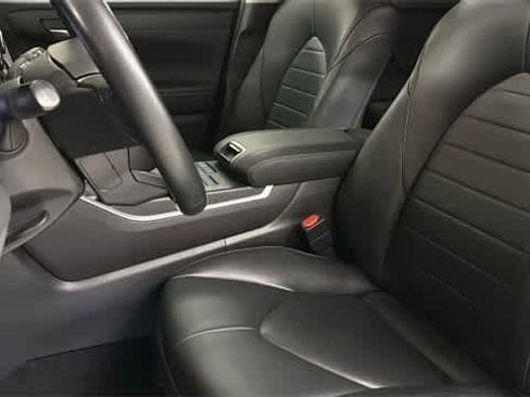 Used 2022 Toyota Highlander XLE image 26