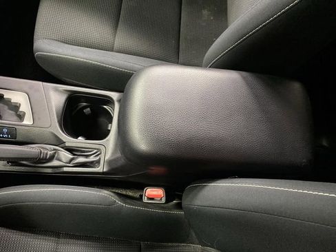 Used 2018 Toyota RAV4 XLE image 19