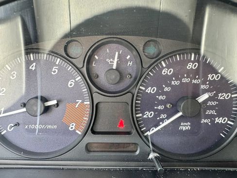 Used 1999 MAZDA MX-5 Miata RWD image 24