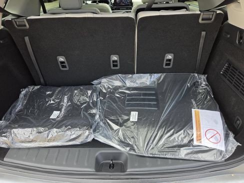 New 2026 Nissan Pathfinder SL w/ SL Premium Package FWD image 13