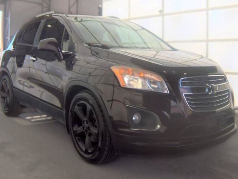 Used 2015 Chevrolet Trax LTZ w/ LPO, Protection Package FWD image 3