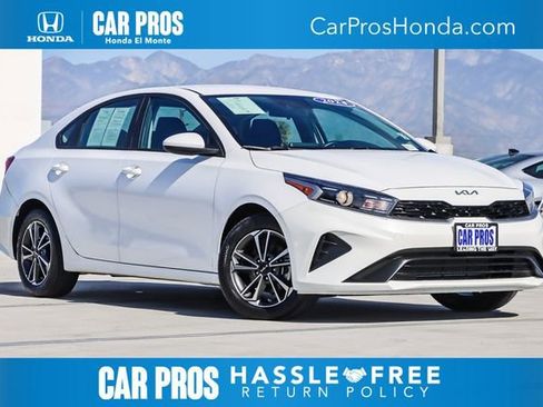 Used 2024 Kia Forte LXS image 1