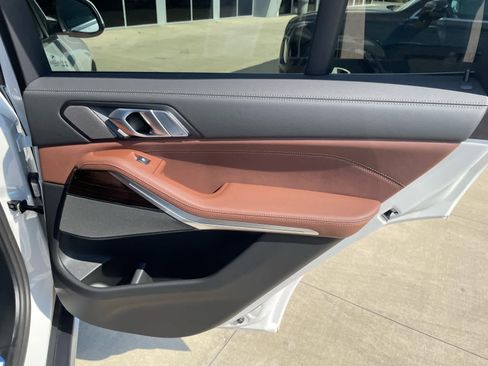 New 2026 BMW X5 xDrive50e w/ Climate Comfort Package image 18