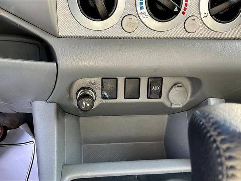 Used 2011 Toyota Tacoma PreRunner w/ SR5 Pkg #2 image 16