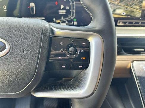 Used 2025 INFINITI QX80 Luxe AWD/4WD image 35