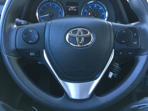 Used 2017 Toyota Corolla L FWD image 13