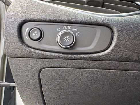 Used 2020 Chevrolet Malibu LT FWD image 26