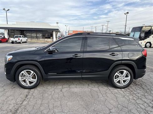 Used 2018 GMC Terrain SLE w/ Driver Convenience Package image 9