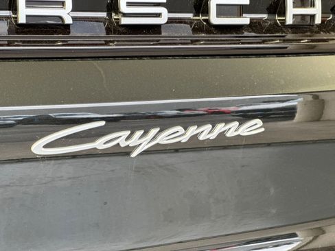 Certified 2025 Porsche Cayenne Coupe image 35