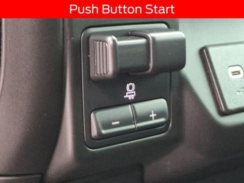 Used 2024 GMC Sierra 2500 Pro w/ Convenience Package image 21