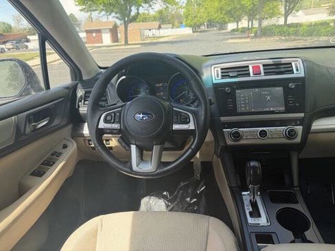 Used 2016 Subaru Outback 2.5i Premium AWD/4WD image 10