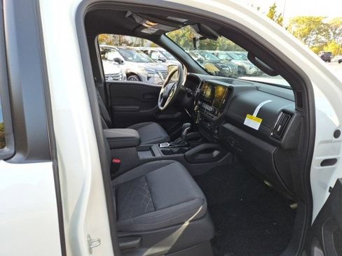 New 2026 Nissan Frontier SV w/ SV Convenience Package image 13