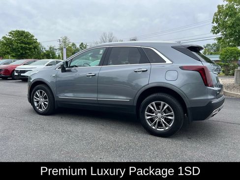 Used 2022 Cadillac XT5 Premium Luxury w/ LPO, Floor Liner Package AWD/4WD image 9