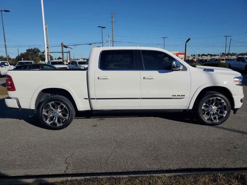 Used 2023 RAM 1500 Limited w/ Body Color Bumper Group image 7