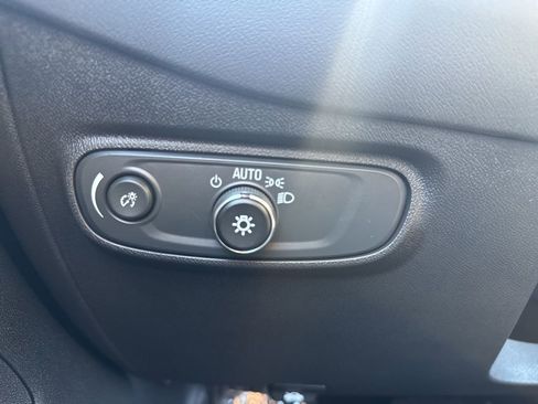 Used 2024 Chevrolet Equinox LS FWD image 22