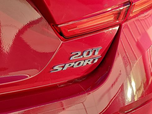Used 2018 Honda Accord Sport image 6