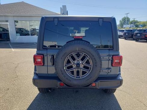 New 2026 Jeep Wrangler Unlimited Sport AWD/4WD image 7